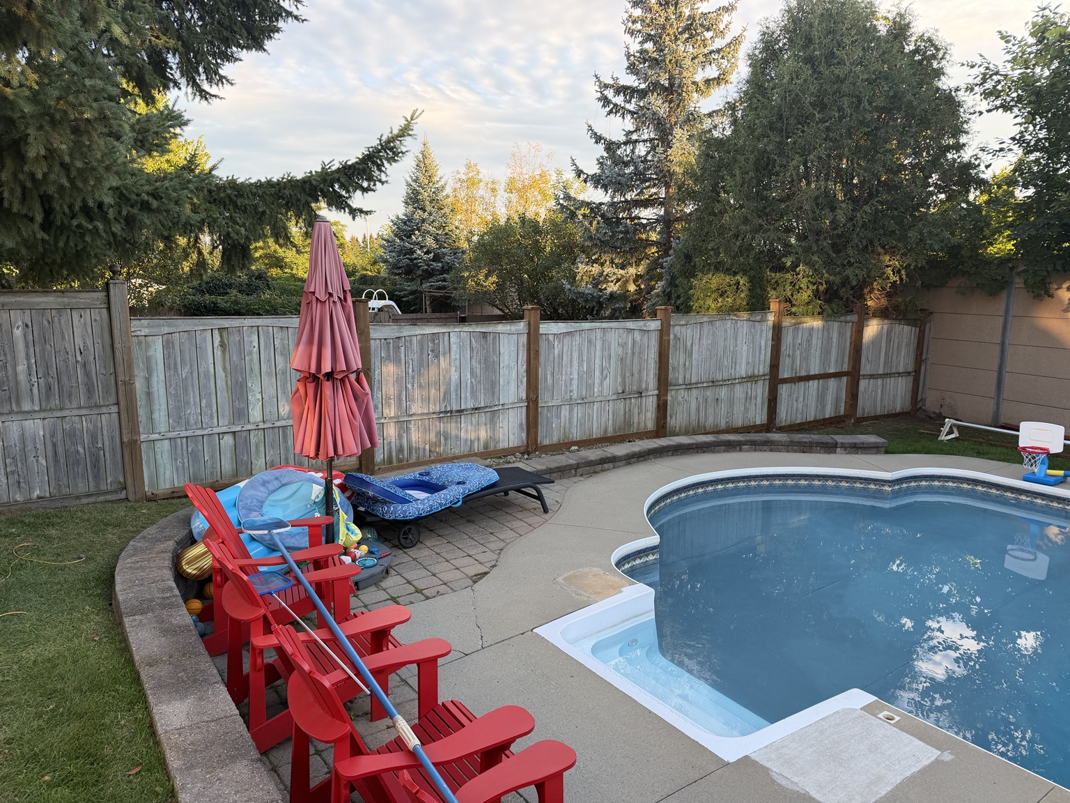 RW Contracting poolside interlock patio project in the Ottawa area